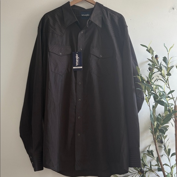 Wrangler Dark Button-Up Shirt - Picture 1 of 4